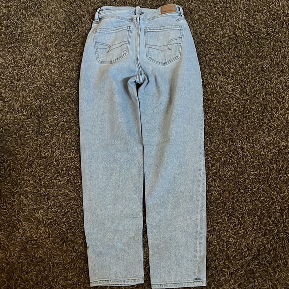 American Eagle jeans, excellent condition. No stains or damage. Size 0. - Picture 4 of 5